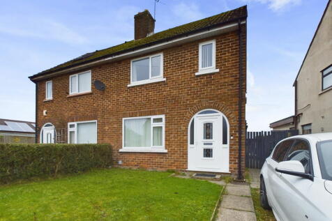 Carroll Crescent, Ormskirk... 3 bed semi