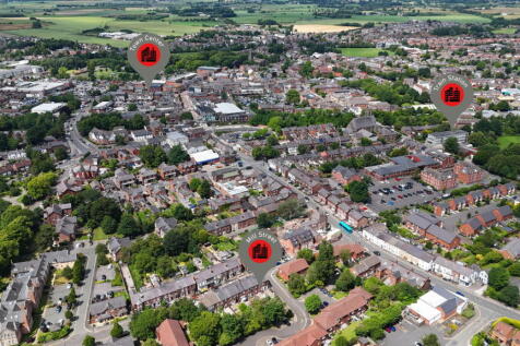 Mill Street, Ormskirk, L39 4QD 2 bed terraced house for sale