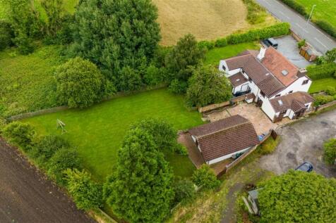 Cronton Road, Cronton, Widnes 3 bed semi