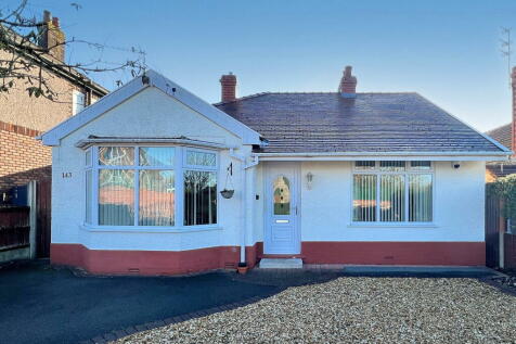 Pit Lane, Farnworth, Widnes 2 bed detached bungalow for sale