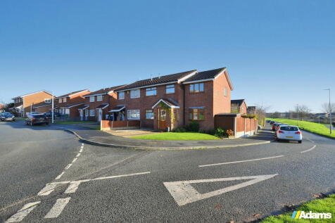 4 bedroom semi-detached house for sale