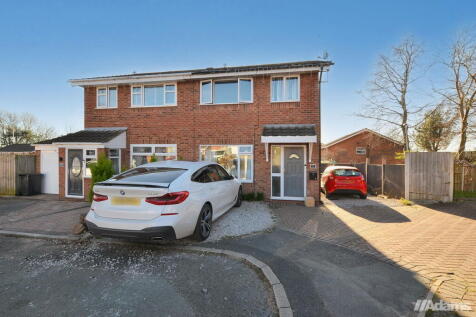 3 bedroom semi-detached house for sale