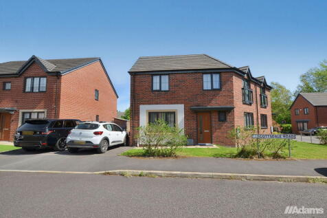 3 bedroom semi-detached house for sale