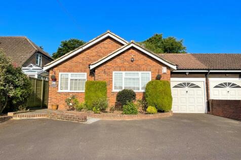 The Street, East Preston 2 bed detached bungalow for sale