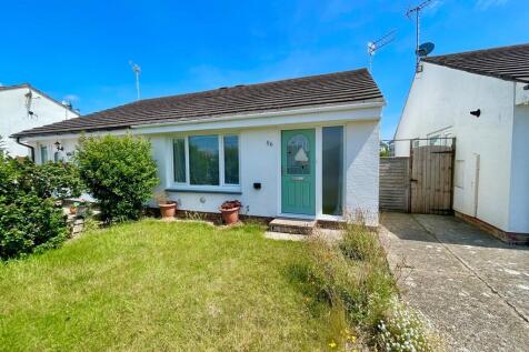 2 bedroom semi-detached bungalow for sale