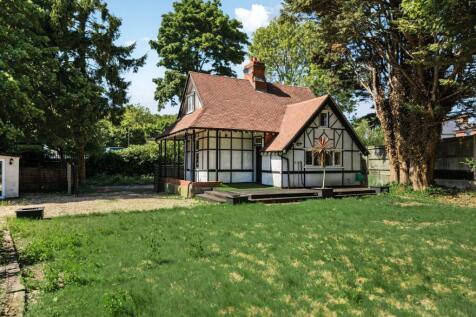 2 bedroom detached house for sale