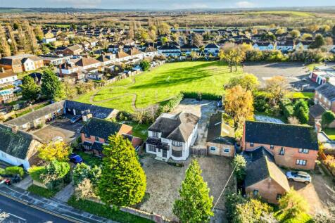 Buckingham Road, Bletchley, Milton... 4 bed detached house for sale