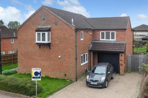 Craddocks Close., Bradwell, Milton... 5 bed detached house for sale