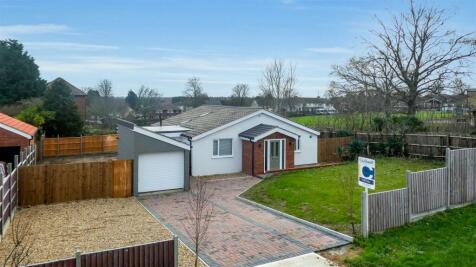 4 bedroom detached bungalow for sale