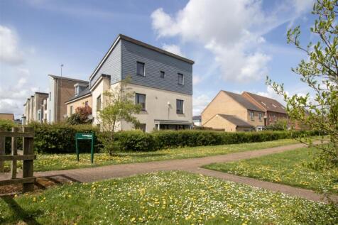 Aran Court, Oakridge Park, Milton Keynes 4 bed semi