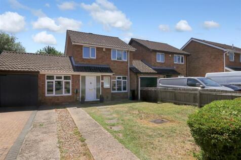 Tower Drive, Neath Hill, Milton Keynes 4 bed detached house for sale