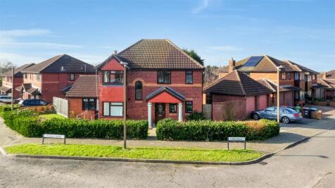 5 bedroom detached house for sale