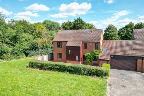 Parklands, Great Linford, Milton Keynes 4 bed end of terrace house for sale