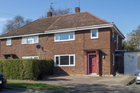 The Crescent, Bletchley, Milton Keynes 4 bed semi