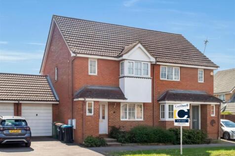 3 bedroom semi-detached house for sale