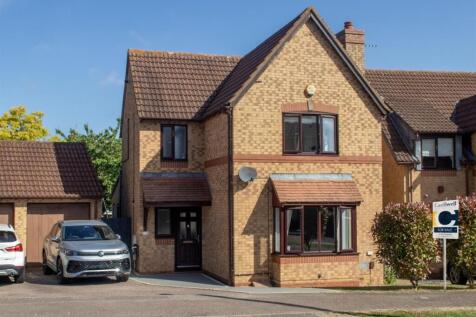 Crowborough Lane, Kents Hill 3 bed detached house for sale