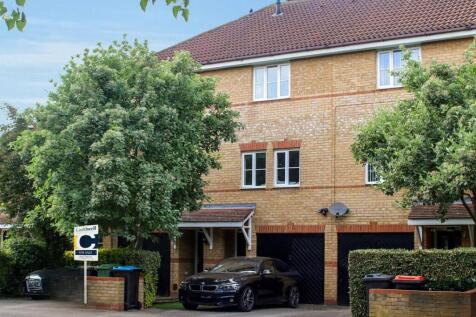 Lindisfarne Drive., Monkston, Milton... 3 bed townhouse for sale