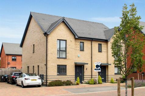 George Avenue, Glebe Farm, Milton Keynes 3 bed house for sale