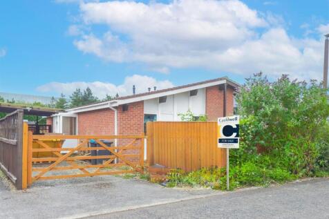 3 bedroom semi-detached bungalow for sale