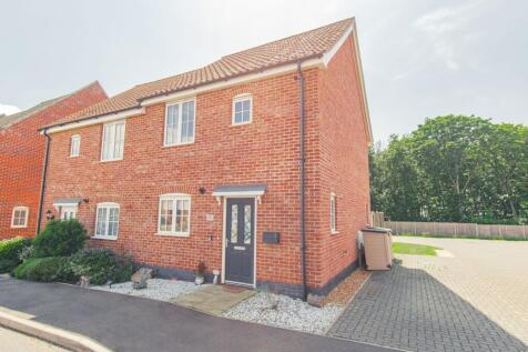 3 bedroom semi-detached house for sale