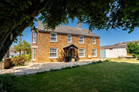 Hunstanton 5 bed end of terrace house for sale