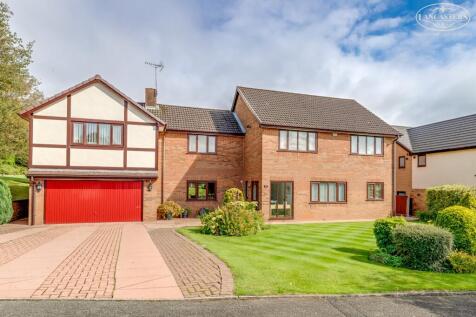 6 bedroom detached house for sale
