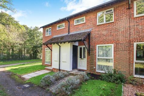 Harvester Way, Lymington, Hampshire... 2 bed terraced house for sale