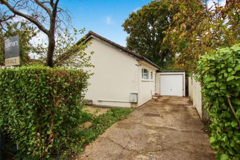 Yeovilton Close, Everton, Hampshire... 3 bed bungalow for sale