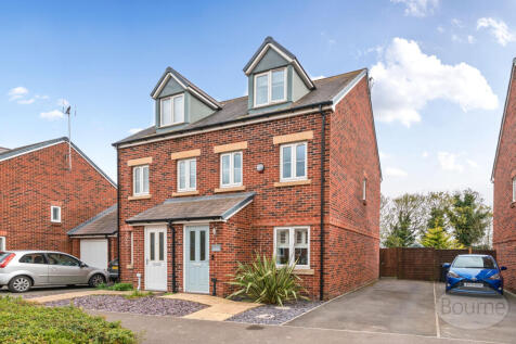 3 bedroom semi-detached house for sale