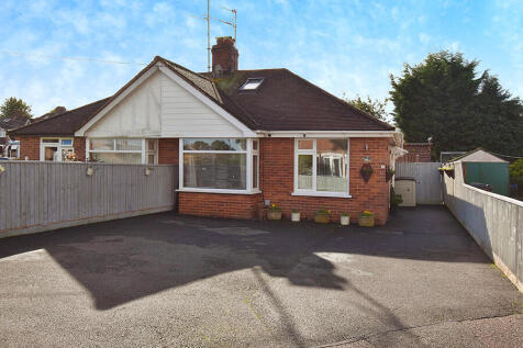 2 bedroom semi-detached bungalow for sale