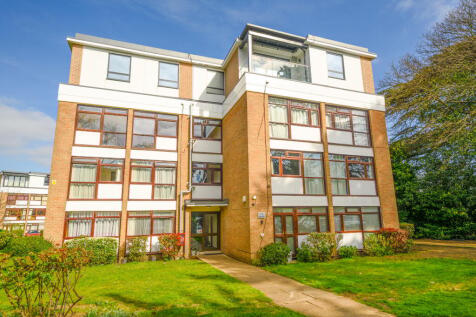 Beechcroft Manor, Weybridge, KT13 2 bed flat for sale