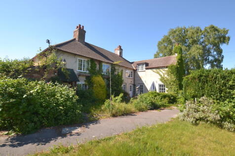 6 bedroom detached house for sale