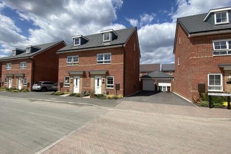 4 bedroom semi-detached house for sale