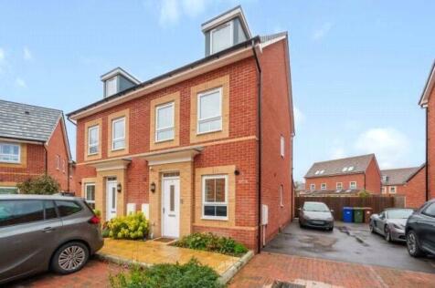 3 bedroom semi-detached house for sale