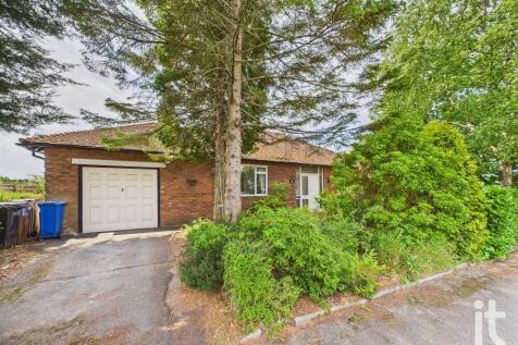 3 bedroom detached bungalow for sale