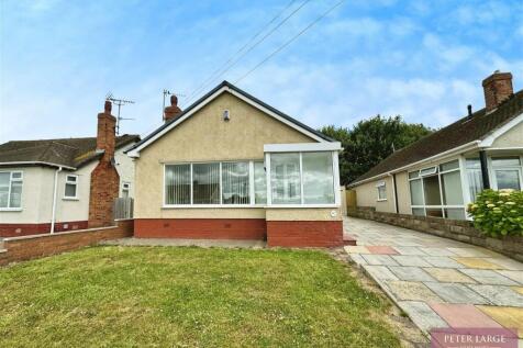 6 Plas Road, Rhy, LL18 4HT 2 bed detached bungalow for sale