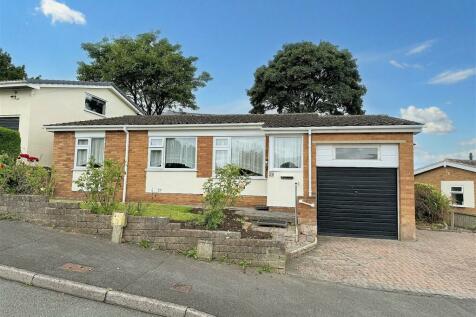 4 bedroom detached bungalow for sale