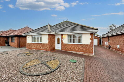 3 bedroom detached bungalow for sale