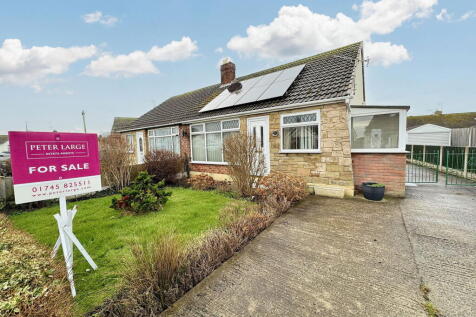 Lon Y Cyll, Pensarn, Abergele, LL22 7RW 2 bed semi