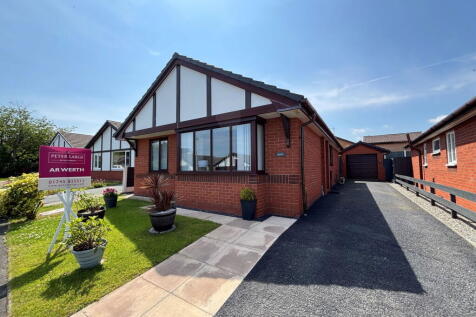 Glenfor, Abergele, Conwy, LL22 3 bed detached bungalow for sale