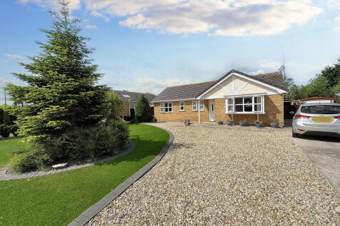 Trem Cinmel, Towyn, Conwy, LL22 9NJ 3 bed detached bungalow for sale