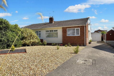 2 bedroom semi-detached bungalow for sale