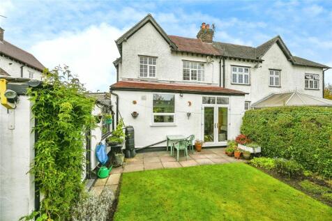 3 bedroom semi-detached house for sale