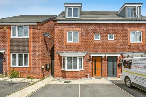 3 bedroom semi-detached house for sale