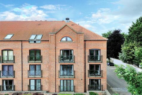 Castle Dyke Wynd, Yarm 2 bed flat for sale