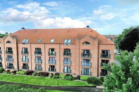 Castle Dyke Wynd, Yarm 2 bed flat for sale
