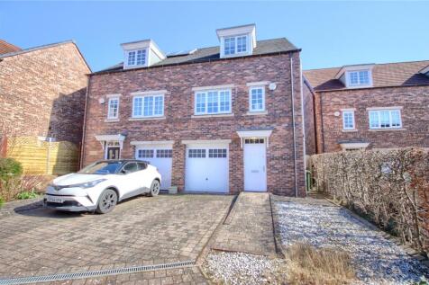 3 bedroom semi-detached house for sale