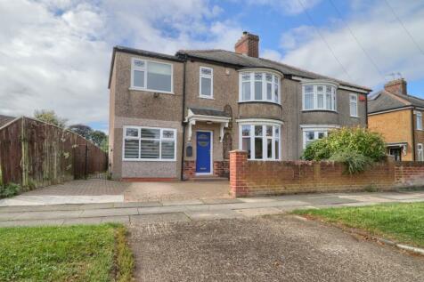 4 bedroom semi-detached house for sale