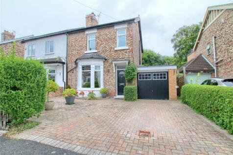 3 bedroom semi-detached house for sale