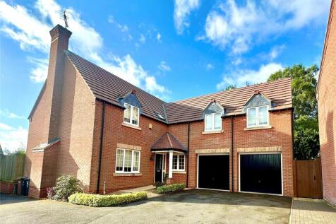 5 bedroom detached house for sale